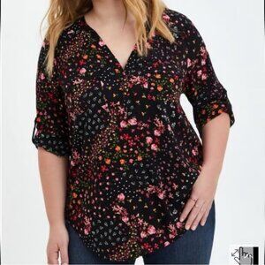 Torrid Women's Plus Size Harper Rayon Pullover Blouse Size 2X Floral Black